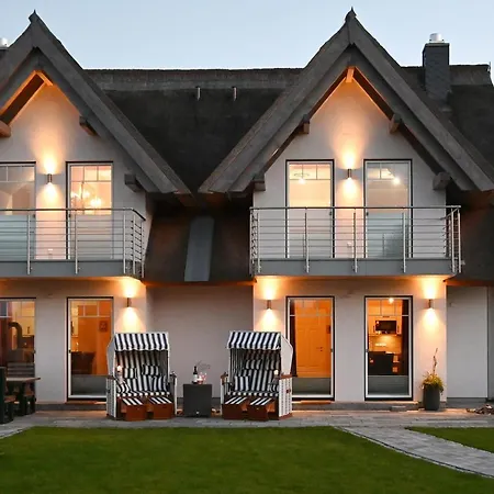 Dom wakacyjny Reethaus Mit Zwei Doppelhaushaelften Fuer 12 Personen Kaept'n Jan Glowe