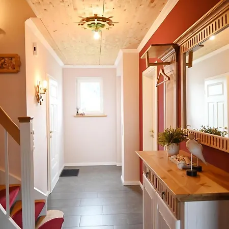 Reethaus Mit Zwei Doppelhaushaelften Fuer 12 Personen Kaept'n Jan *