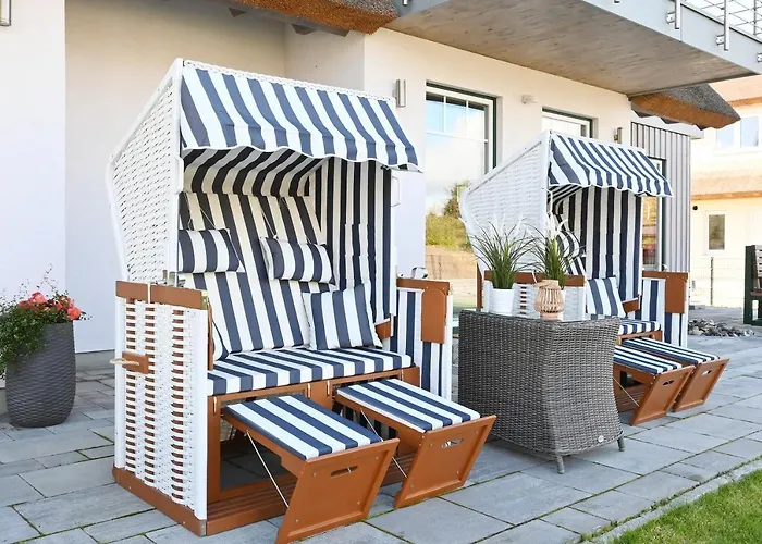 Reethaus Mit Zwei Doppelhaushaelften Fuer 12 Personen Kaept'n Jan * גלווה