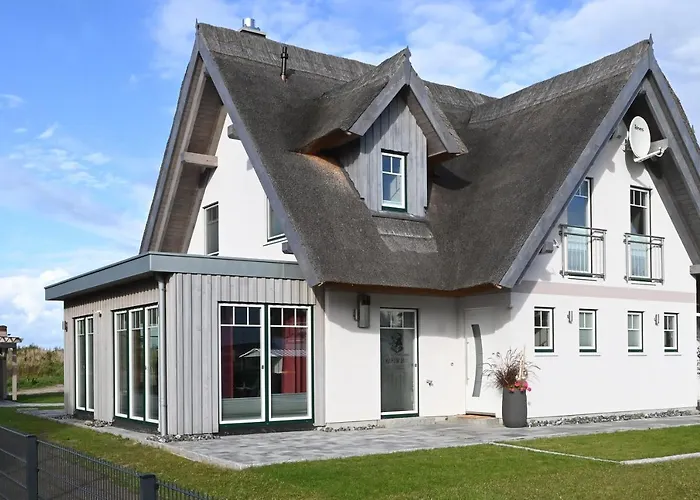 Reethaus Mit Zwei Doppelhaushaelften Fuer 12 Personen Kaept'n Jan