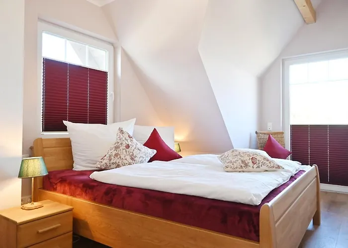 Reethaus Mit Zwei Doppelhaushaelften Fuer 12 Personen Kaept'n Jan בית נופש גלווה